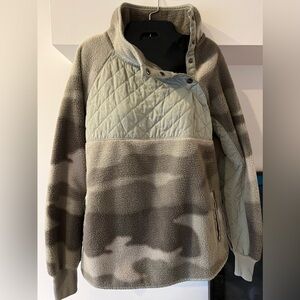 A&F - size medium, camo color